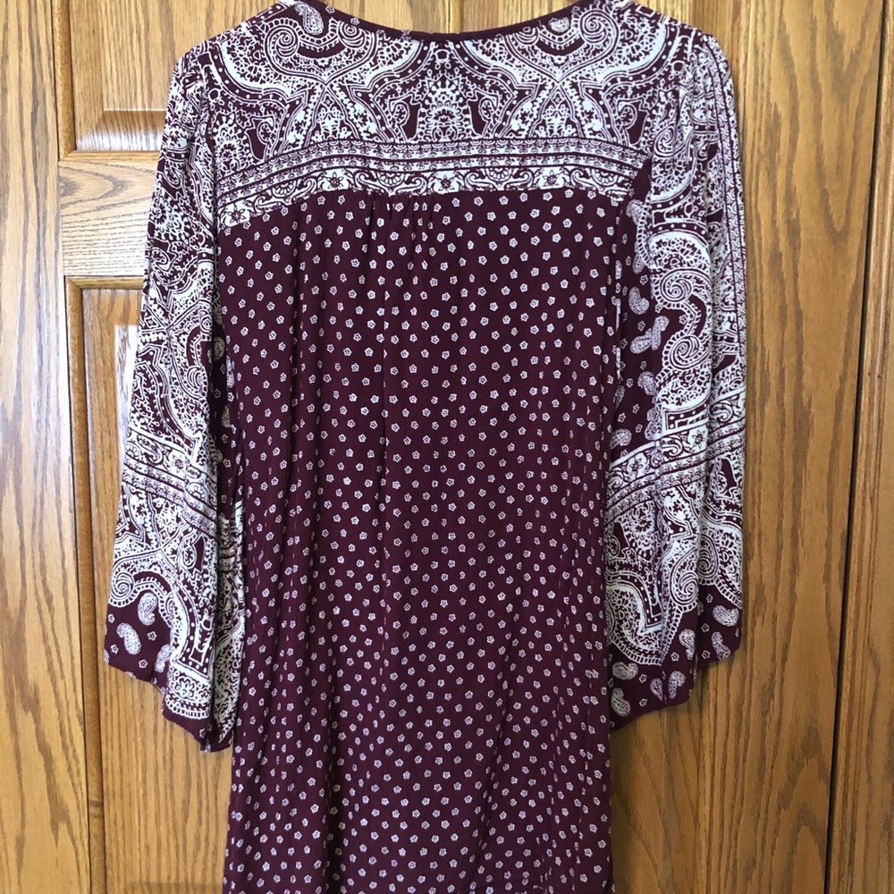 Patterned maroon blouse - Picture 2 of 3